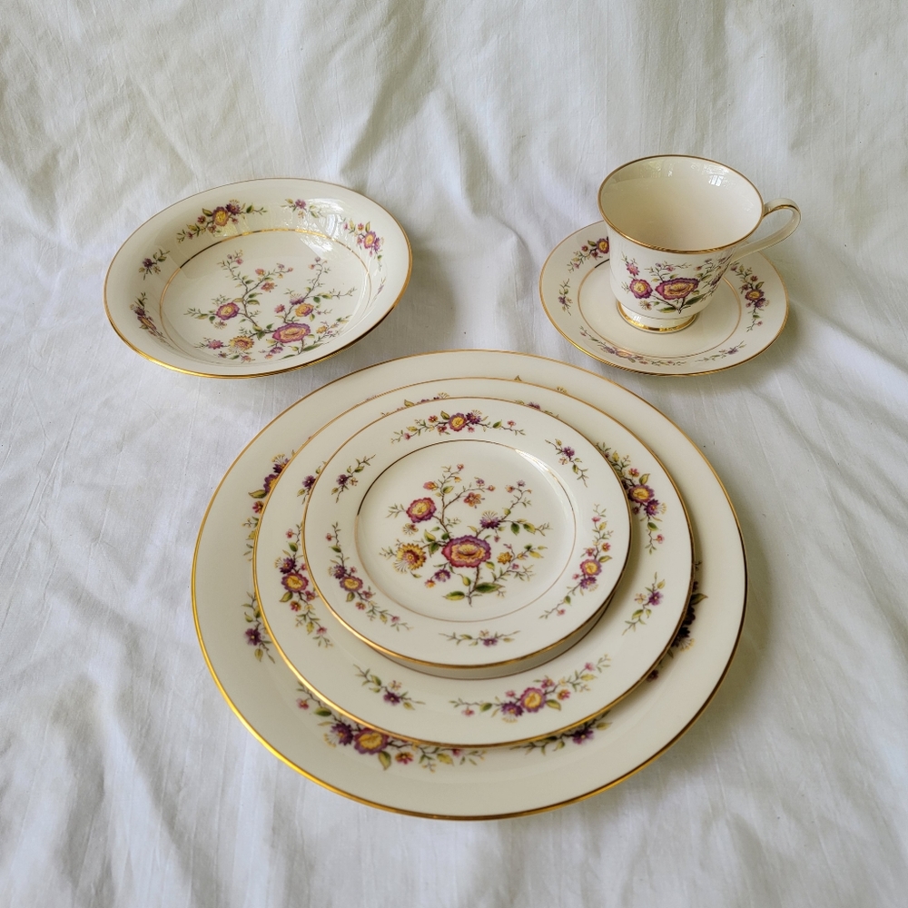 Noritake Asian Song Place Setting